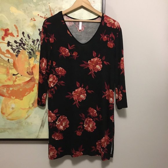Gilmour Canadian Vancouver Soft Floral Bamboo Ballet Sleeve Dress - Picture 1 of 11